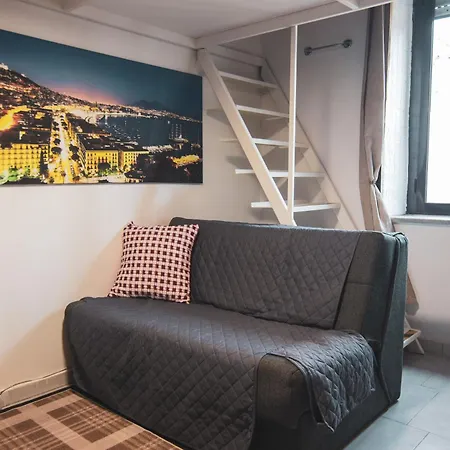 Metropolitan Station Lift