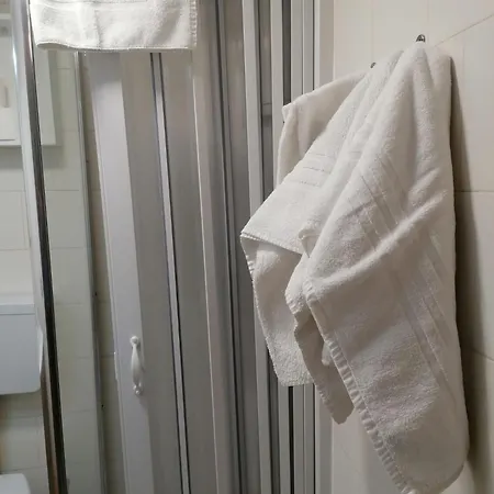 Metropolitan Station Lift Сasa de vacaciones *